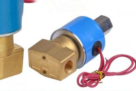 二位三通電磁閥選用哪種PLC控制好？