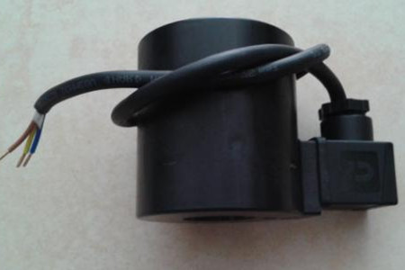 電磁線圈的電感主要起到什么作用？